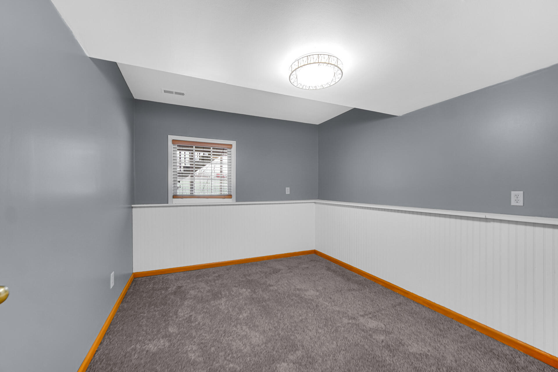 196 Spring View Drive Porter, IN 46304 - Photo 24 of 30 1920x1280