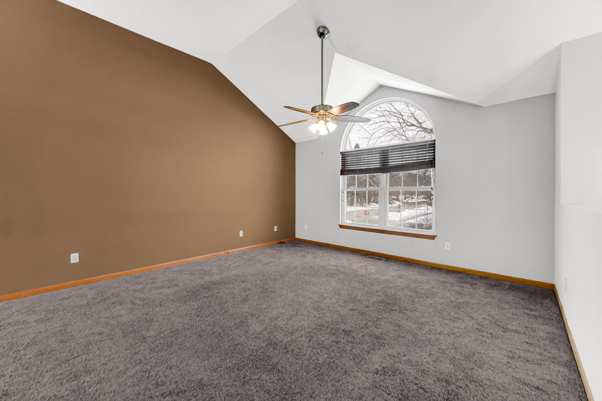 196 Spring View Drive Porter, IN 46304 - Photo 5 of 30 1920x1280