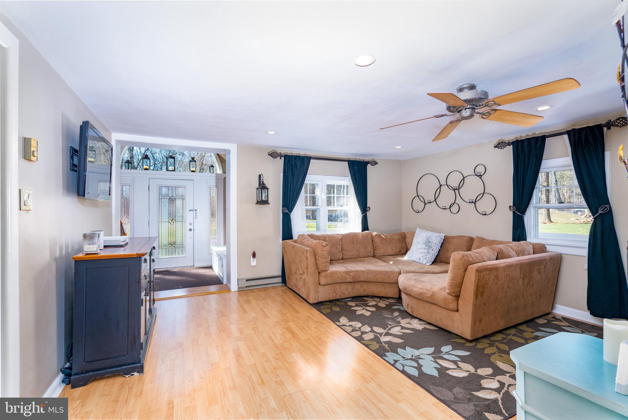 1149 State Road Coopersburg, PA 18036 - Photo 4 of 21 Gallery Image 4