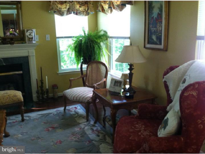 4541 Old Oak Road Doylestown, PA 18902 - Photo 10 of 22 Living Room