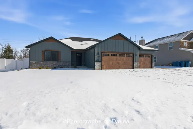 $449,000 | 1356 Eagle Bluff Drive, Bourbonnais, IL 60914