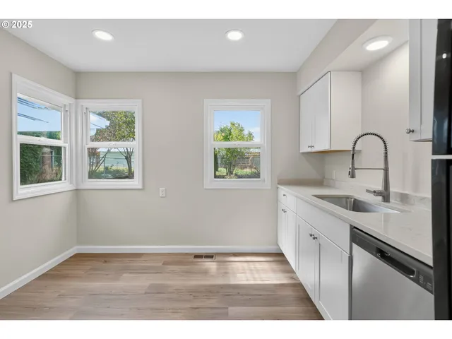 $419,900 | 7817 North Delaware Avenue, Portland, OR 97217