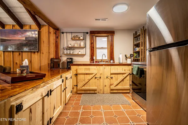 $320,000 | 915 Newcomb Branch Way, Cosby, TN 37722