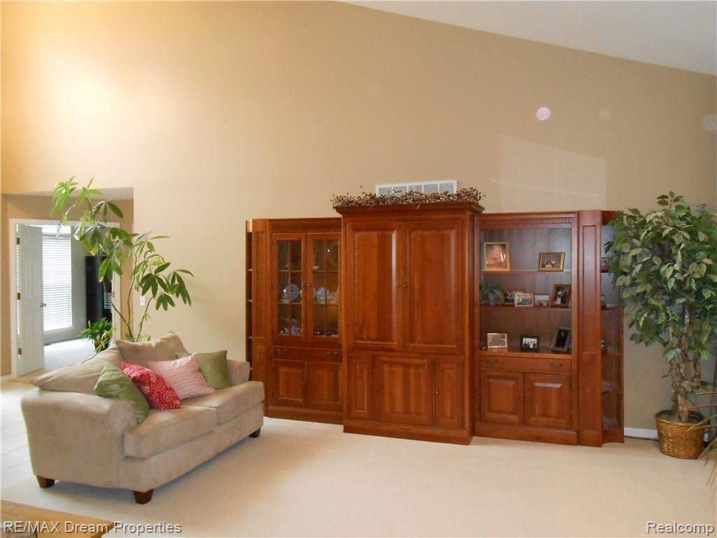 3684 Riverside Drive Canton, MI 48188 - Photo 11 of 33 DSCN3064.JPG