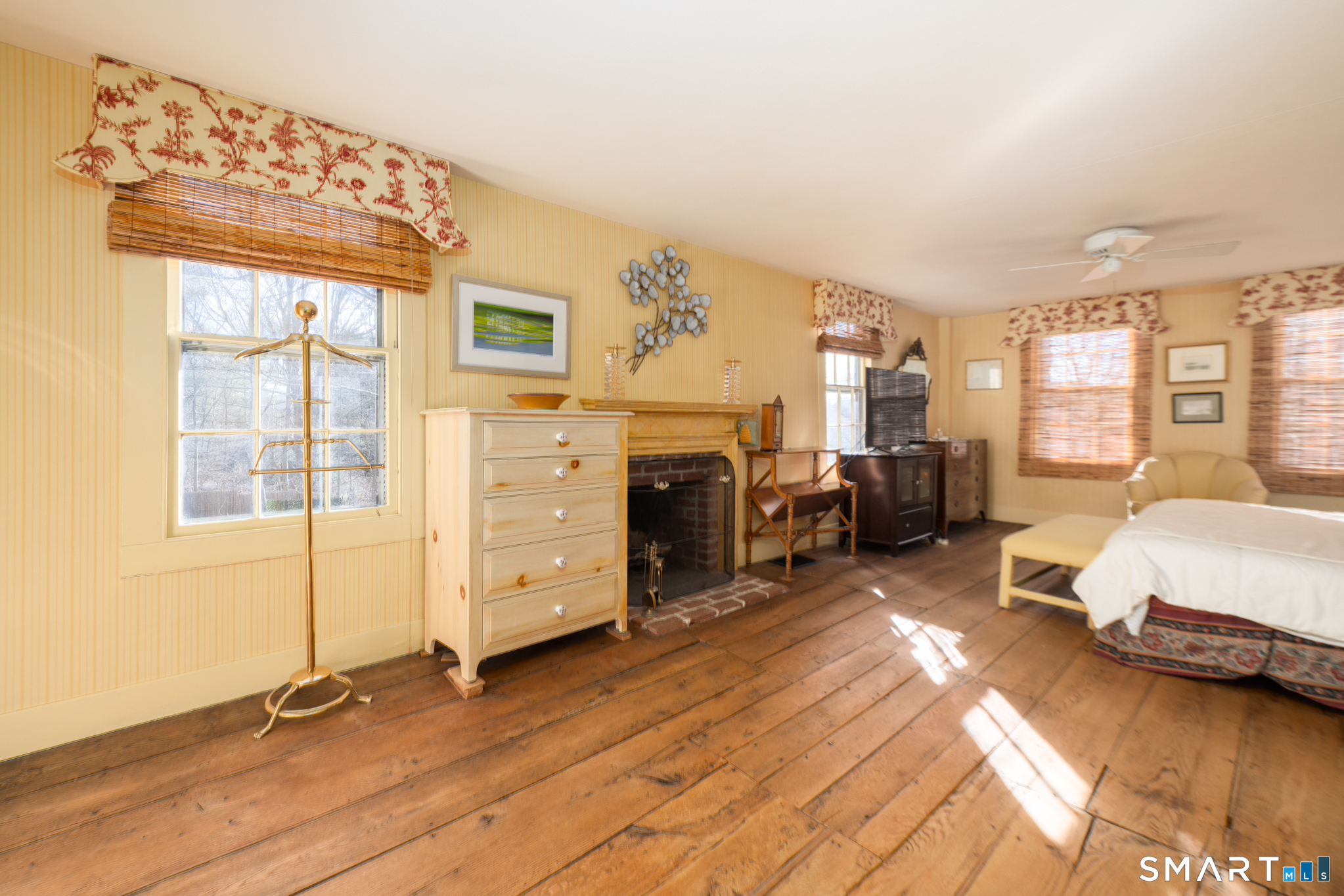 58 Good Hill Road Woodbury, CT 06798 - Photo 26 of 40 Primary with Fireplace