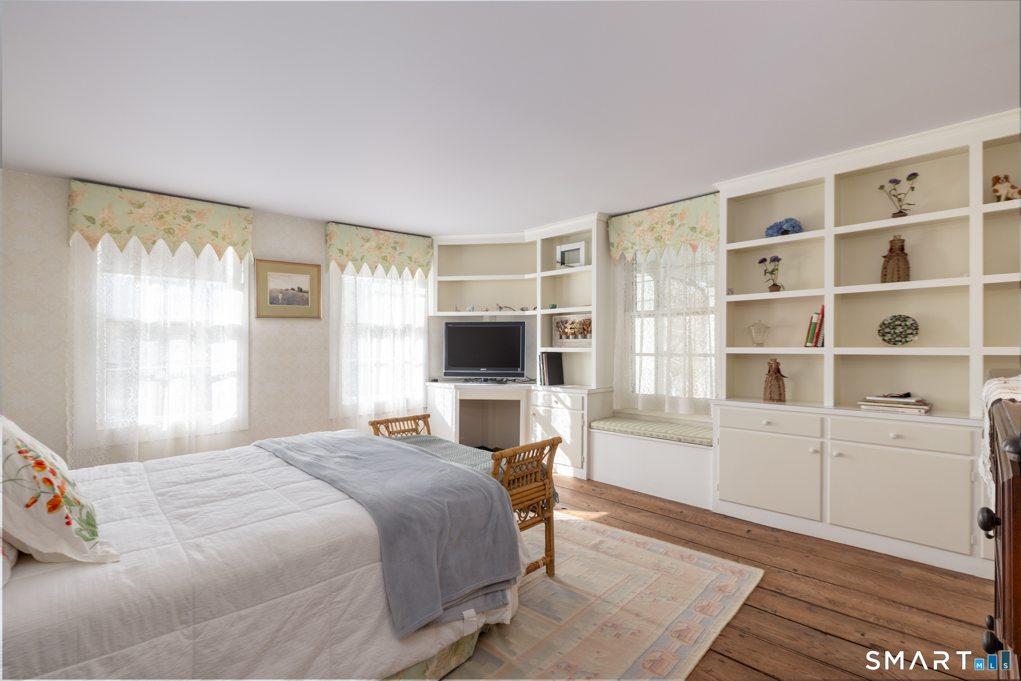 58 Good Hill Road Woodbury, CT 06798 - Photo 31 of 40 Built-In Shelving