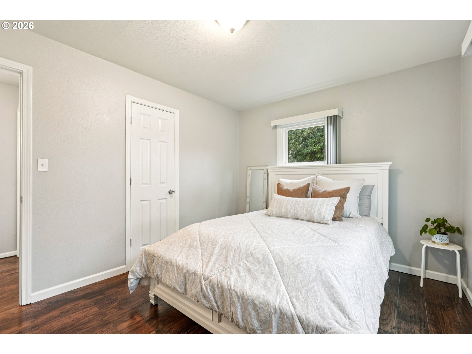 12905 Southwest Walker Road Beaverton, OR 97005 - Photo 16 of 28