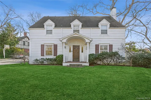 $3,200,000 | 180 Longwood Crossing, Lawrence, NY 11559