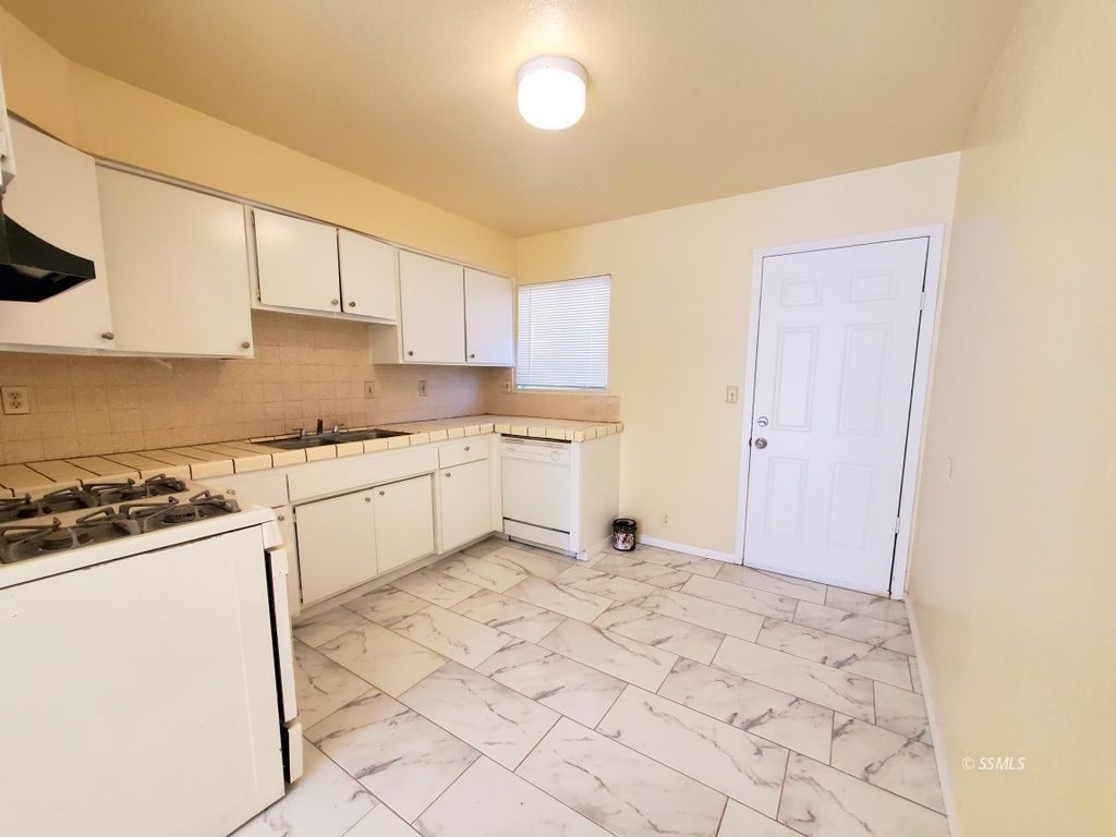 720 West Atkins Avenue Ridgecrest, CA 93555 - Photo 6 of 9