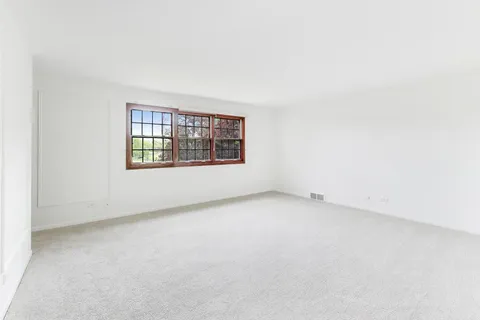 $800,000 | 1626 Barberry Lane, Mount Prospect, IL 60056