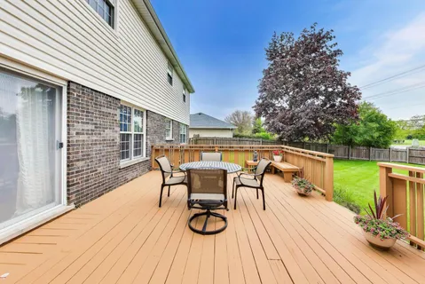 $800,000 | 1626 Barberry Lane, Mount Prospect, IL 60056