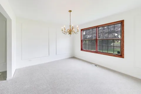 $800,000 | 1626 Barberry Lane, Mount Prospect, IL 60056