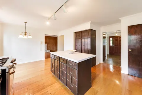 $800,000 | 1626 Barberry Lane, Mount Prospect, IL 60056