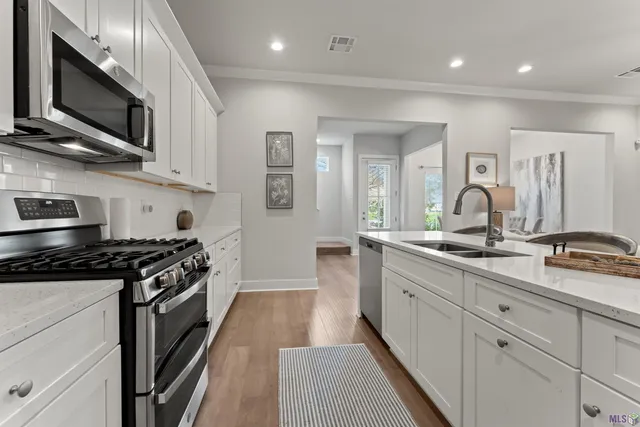 $320,000 | 10152 The Grove Boulevard, Baton Rouge, LA 70836