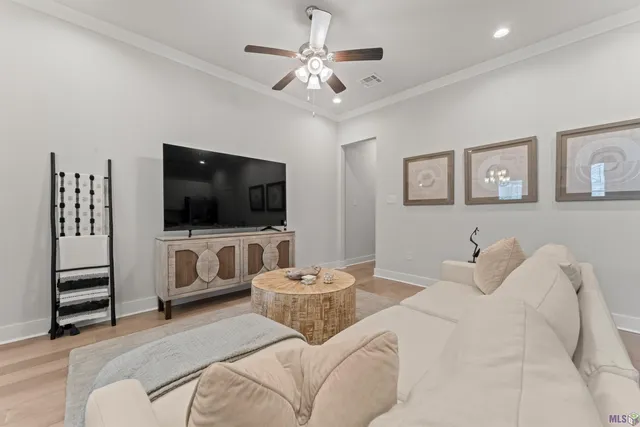 $320,000 | 10152 The Grove Boulevard, Baton Rouge, LA 70836