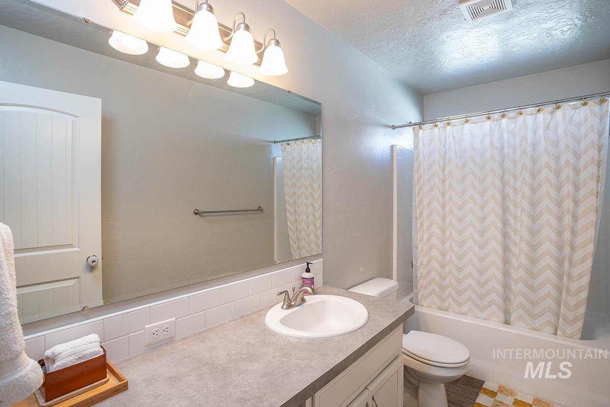 1153 East Shady Ridge Drive Kuna, ID 83634 - Photo 16 of 28