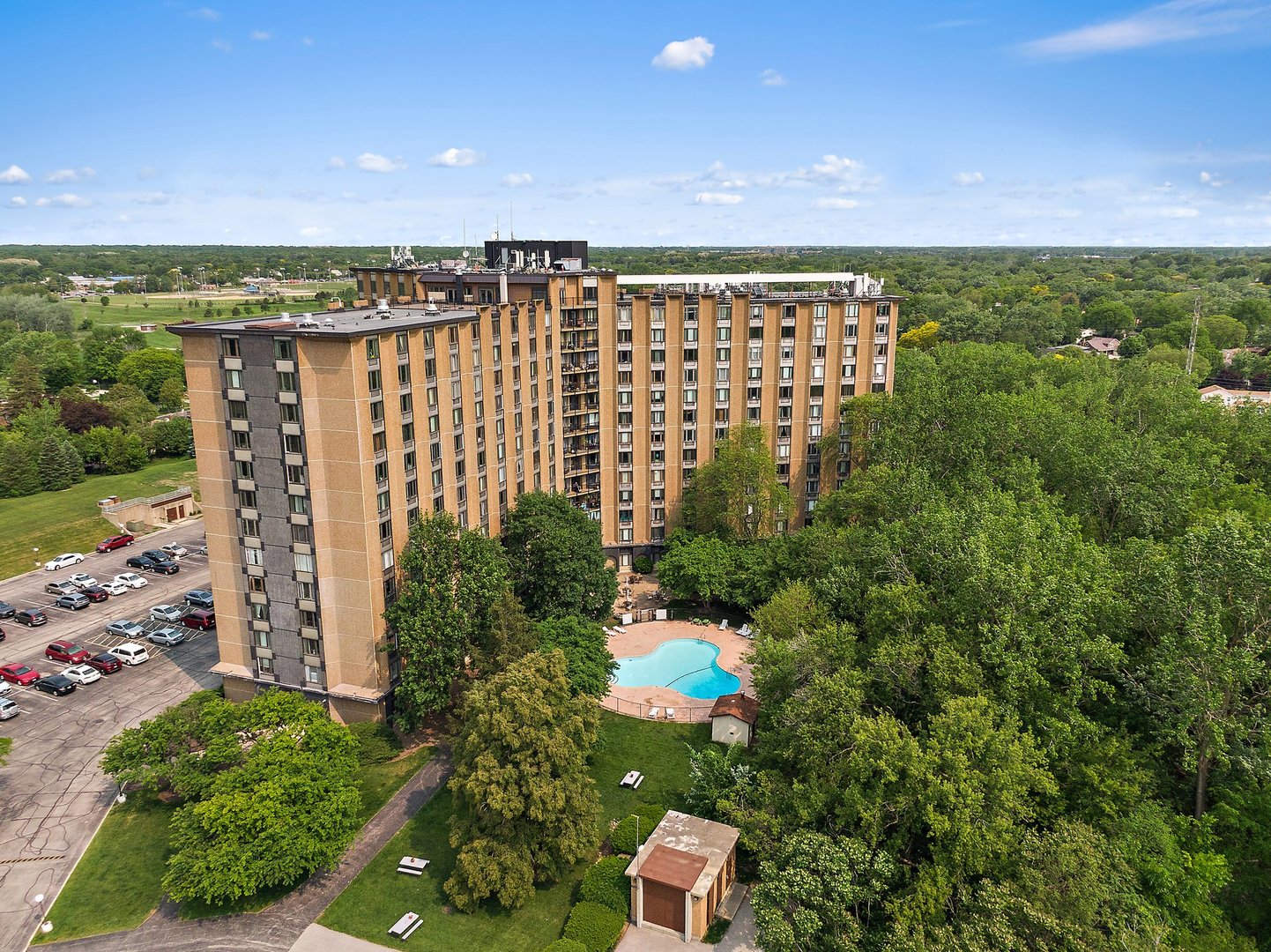 1 Renaissance Place, Unit 4PH Palatine, IL 60067 - Photo 21 of 27 a view of a city with tall buildings