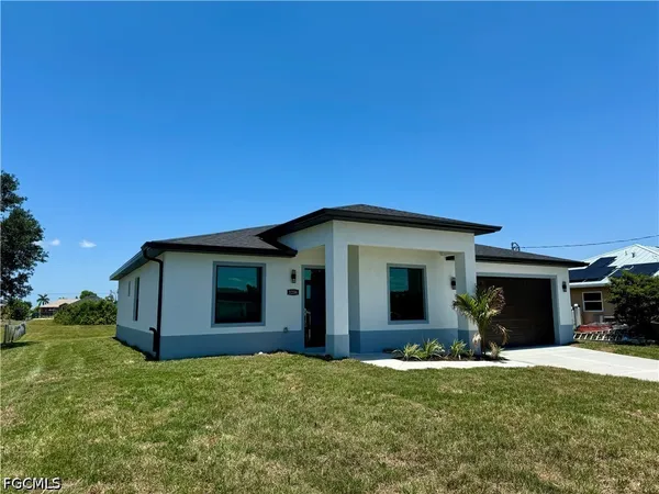 $2,200 | 1208 Northwest 25th Place, Cape Coral, FL 33993