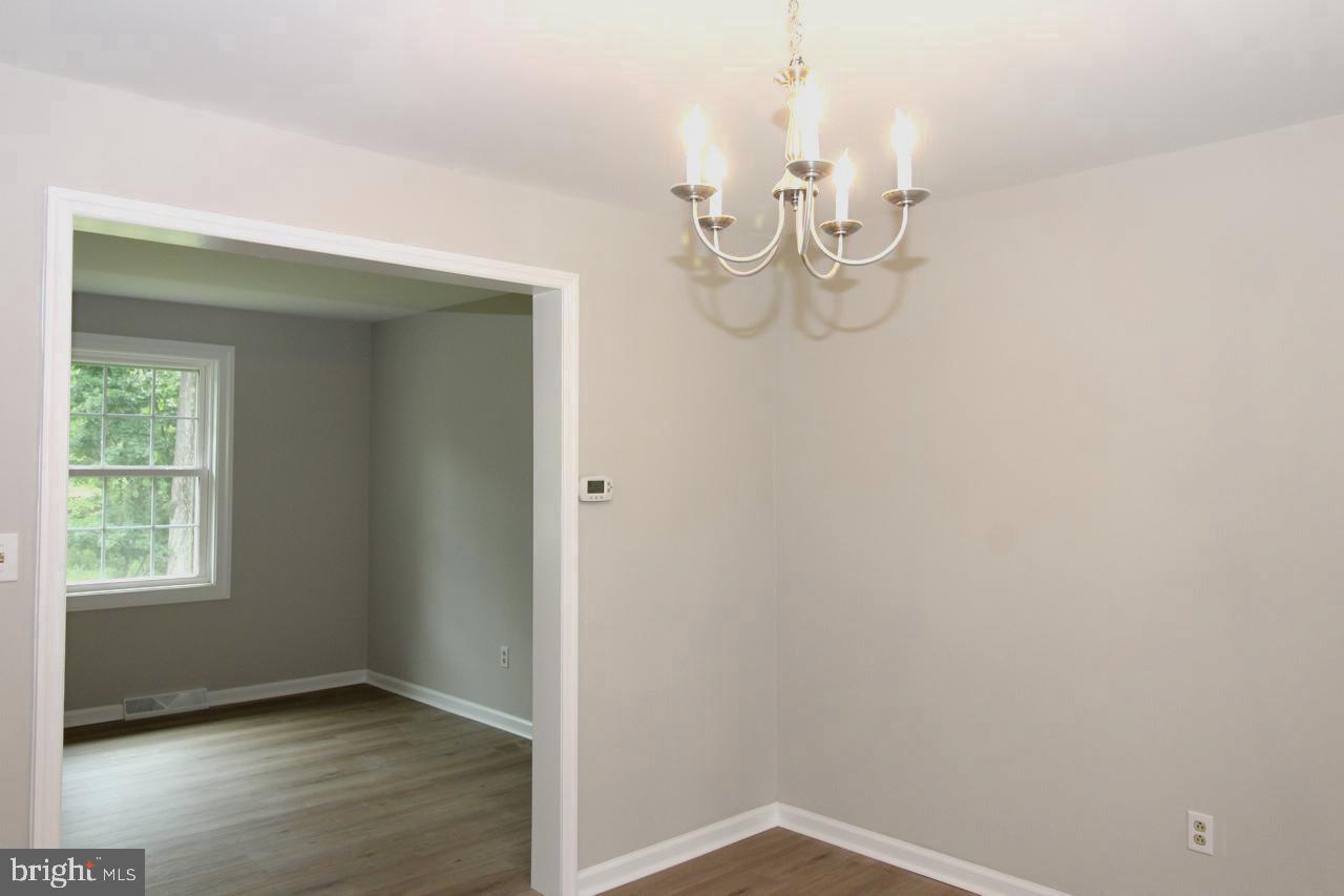 117 Midway Road Phoenixville, PA 19460 - Photo 10 of 49 Dining Rm to LivRm