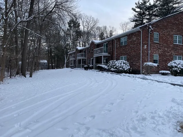 $299,900 | 22 Kingswood Drive, Unit 6F, Abington, MA 02351