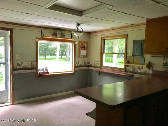 203 Mailbox Road Pocono Lake, PA 18347 - Photo 4 of 7 dining room