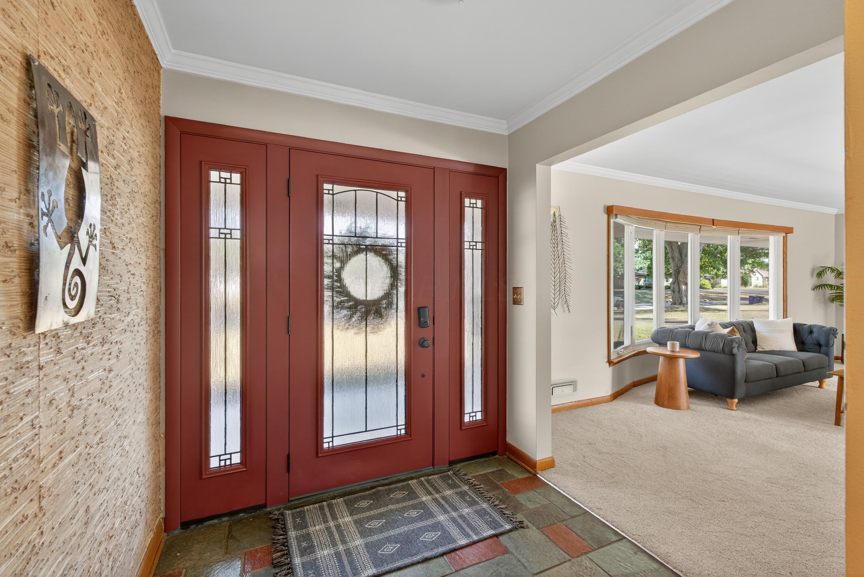 3347 Colchester Road Columbus, OH 43221 - Photo 13 of 42 Entryway