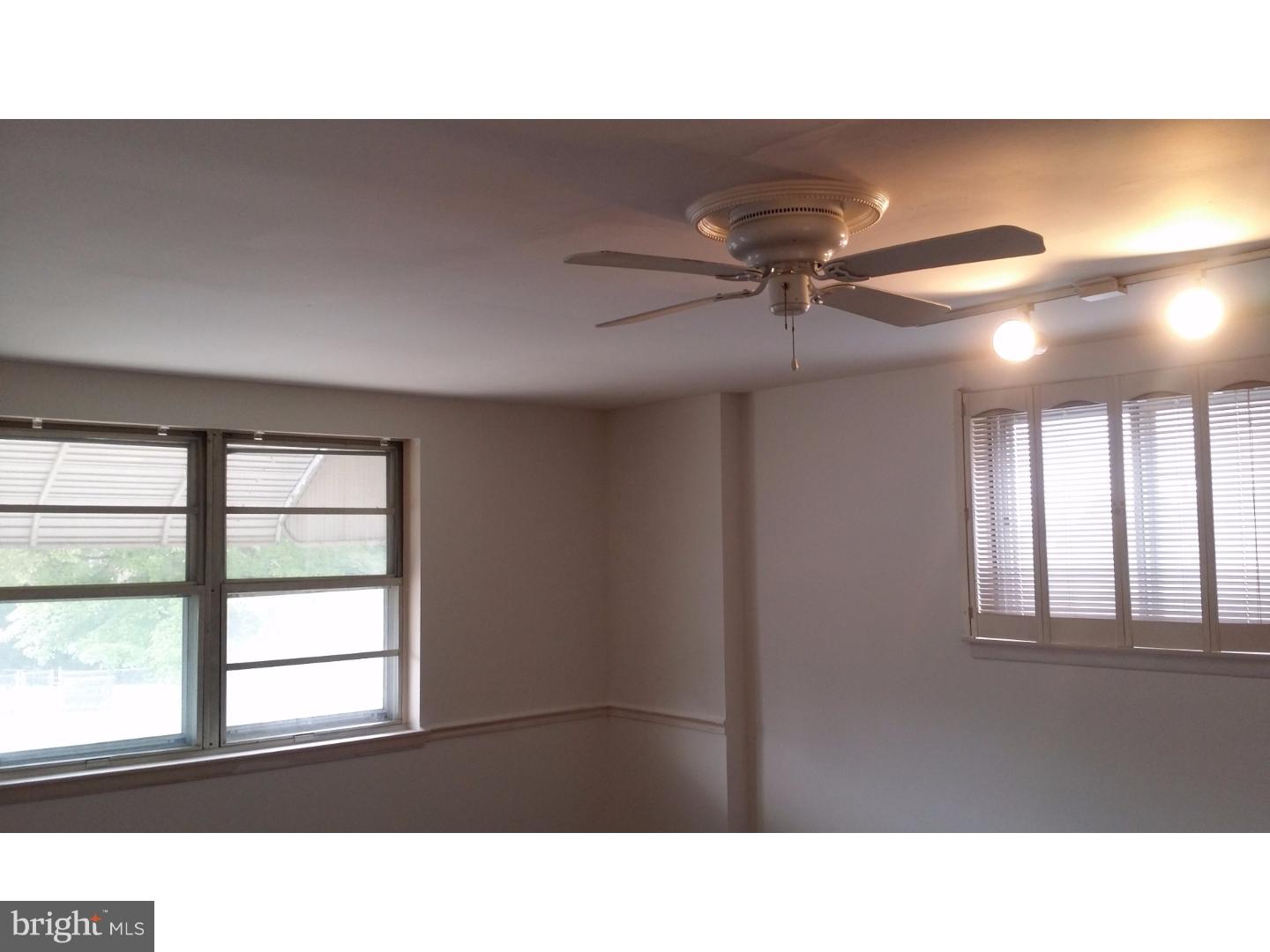 1217 Rainer Road Brookhaven, PA 19015 - Photo 4 of 25