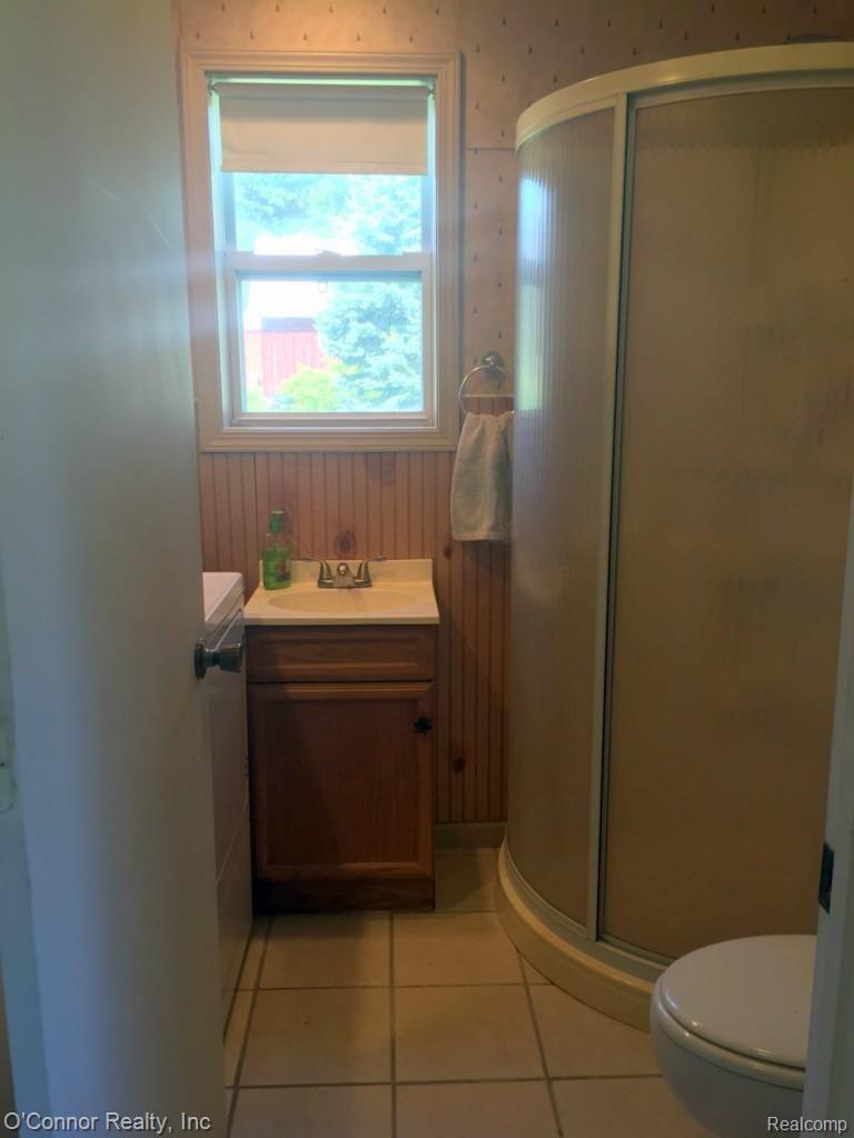 7065 Frith Road St. Clair, MI 48079 - Photo 13 of 19 0107dd28b3c6fe6a74edcb9fbac2e8b8fc2c5b152d.jpg
