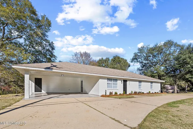 $224,900 | 171 Dupree Street, Raymond, MS 39154