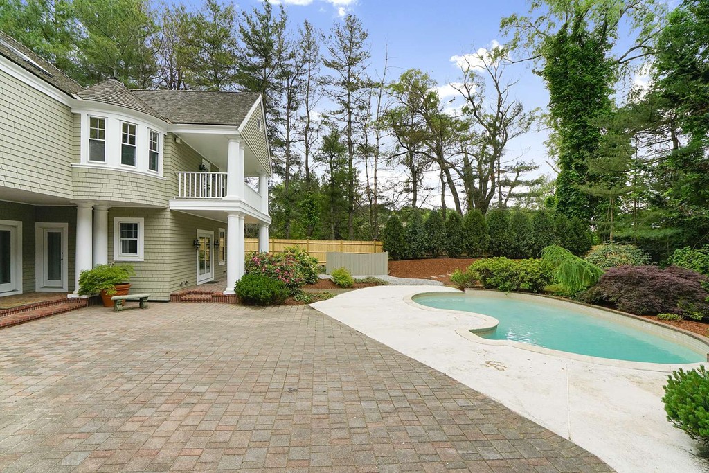 2 Hampton Road Lexington, MA 02421 - Photo 6 of 30 a front view of a house with yard and green space