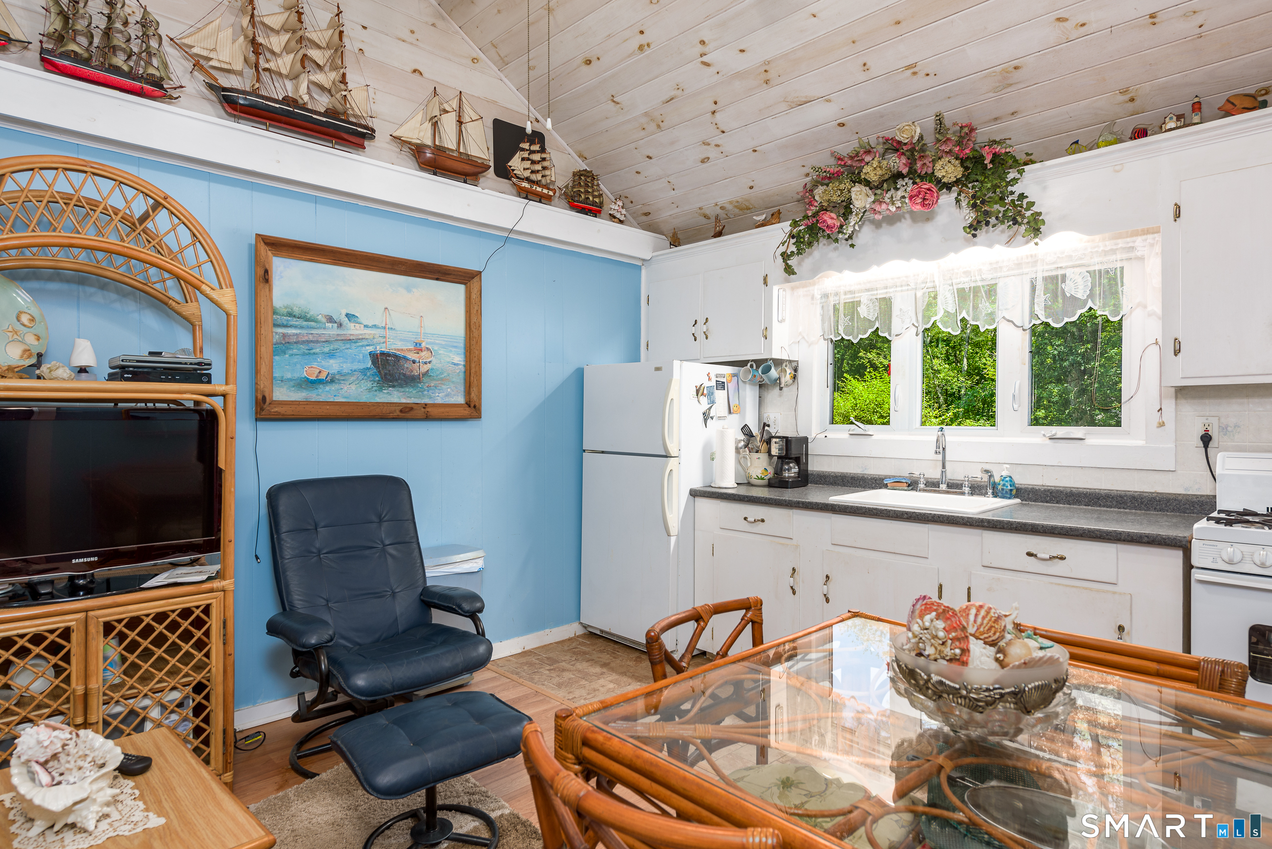 49 Cottage Road, Unit 3 Madison, CT 06443 - Photo 11 of 27