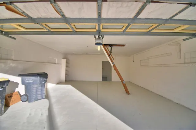 a bed room with a bed