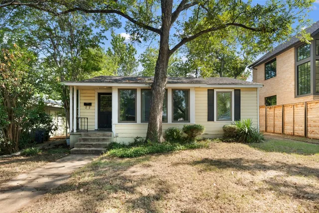 $695,000 | 1910 West 33rd Street, Austin, TX 78703