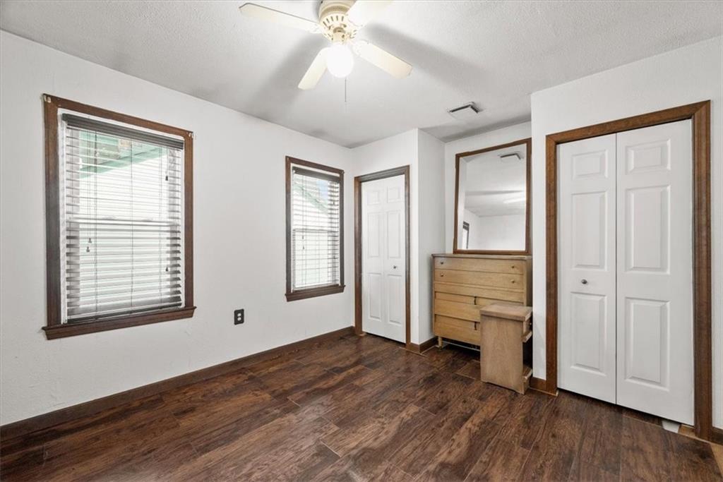 2811 Cobden Street Pittsburgh, PA 15203 - Photo 18 of 32 a view of empty room with wooden floor and fan