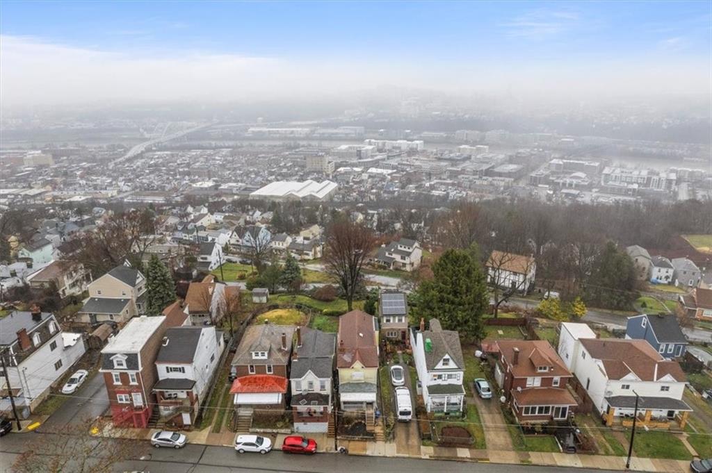 2811 Cobden Street Pittsburgh, PA 15203 - Photo 31 of 32 an aerial view of residential building and lake