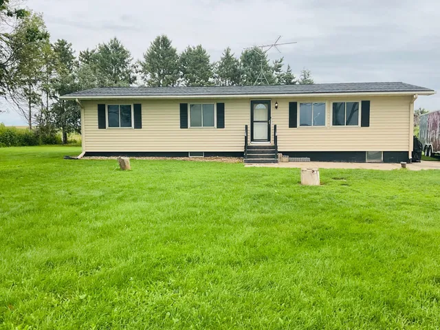 $350,000 | 2330 County Road G, Glenwood City, WI 54013