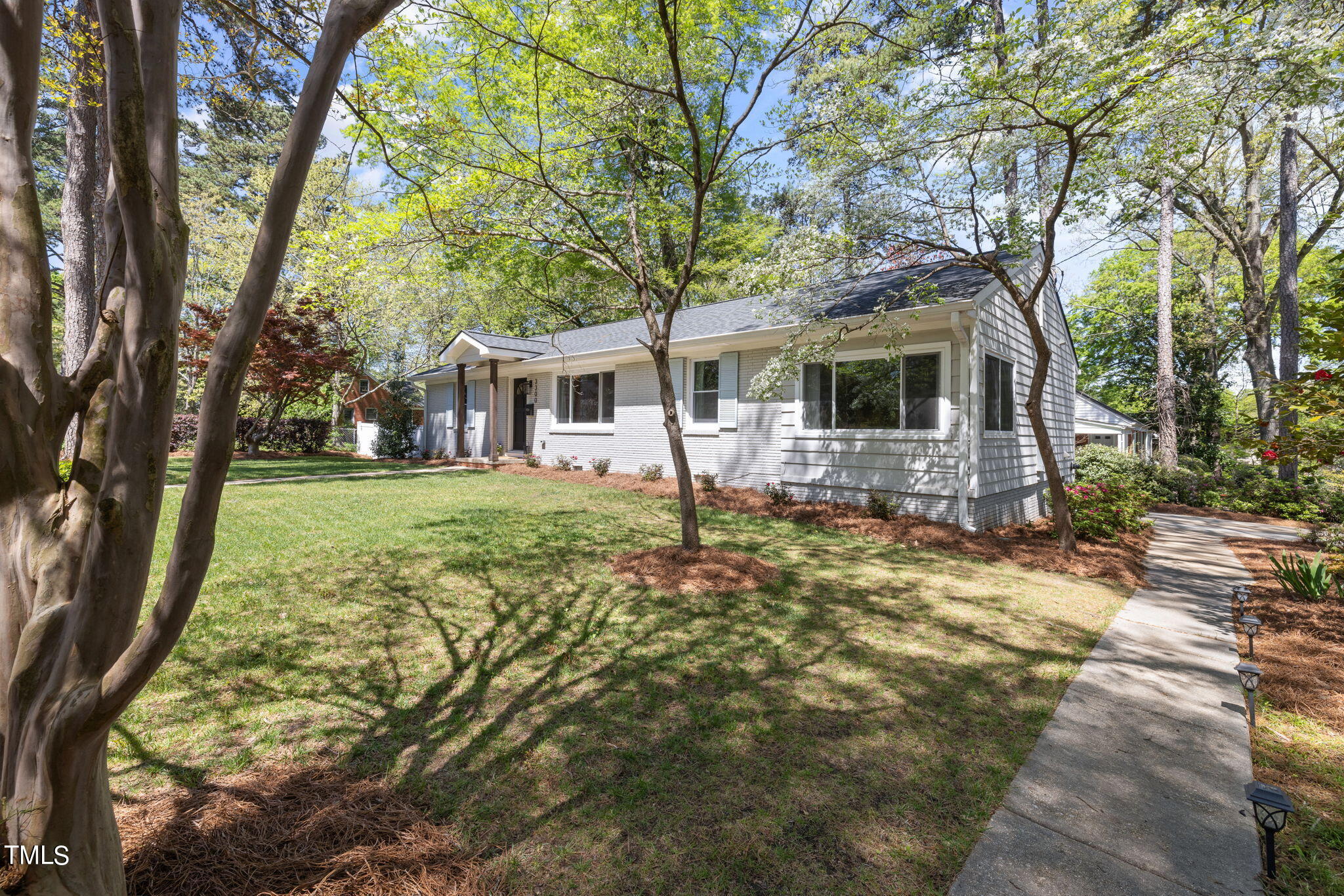 3300 Hall Place Raleigh, NC 27607 - Photo 4 of 40 Side shot