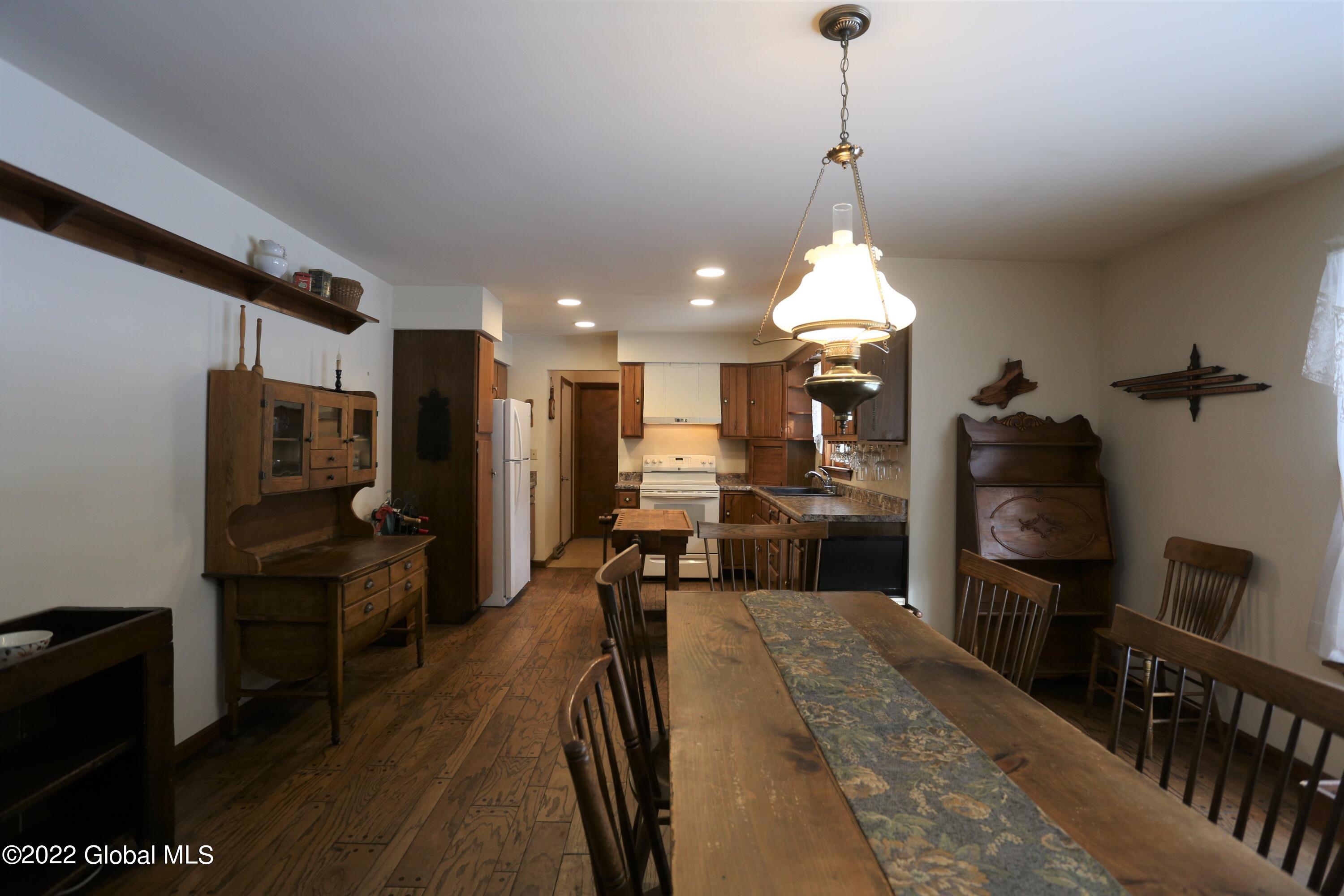 960 West Mountain Road Queensbury, NY 12804 - Photo 10 of 28 IMG_8996 (2)