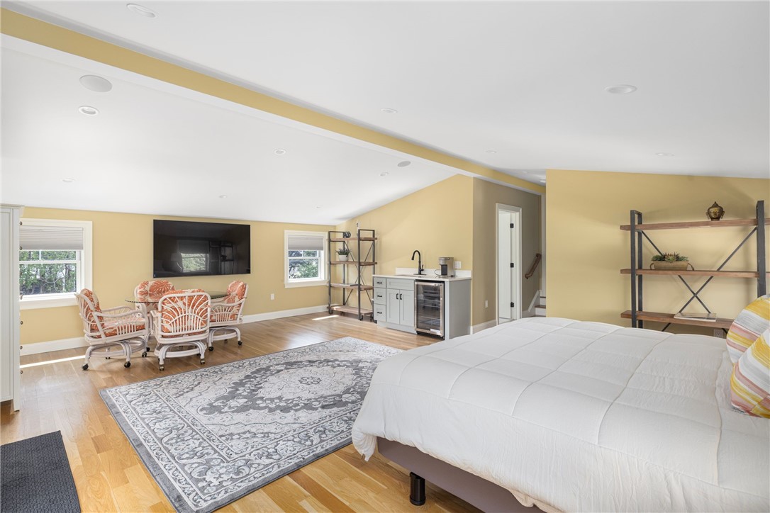 3 Oak Street Middletown, RI 02842 - Photo 33 of 50