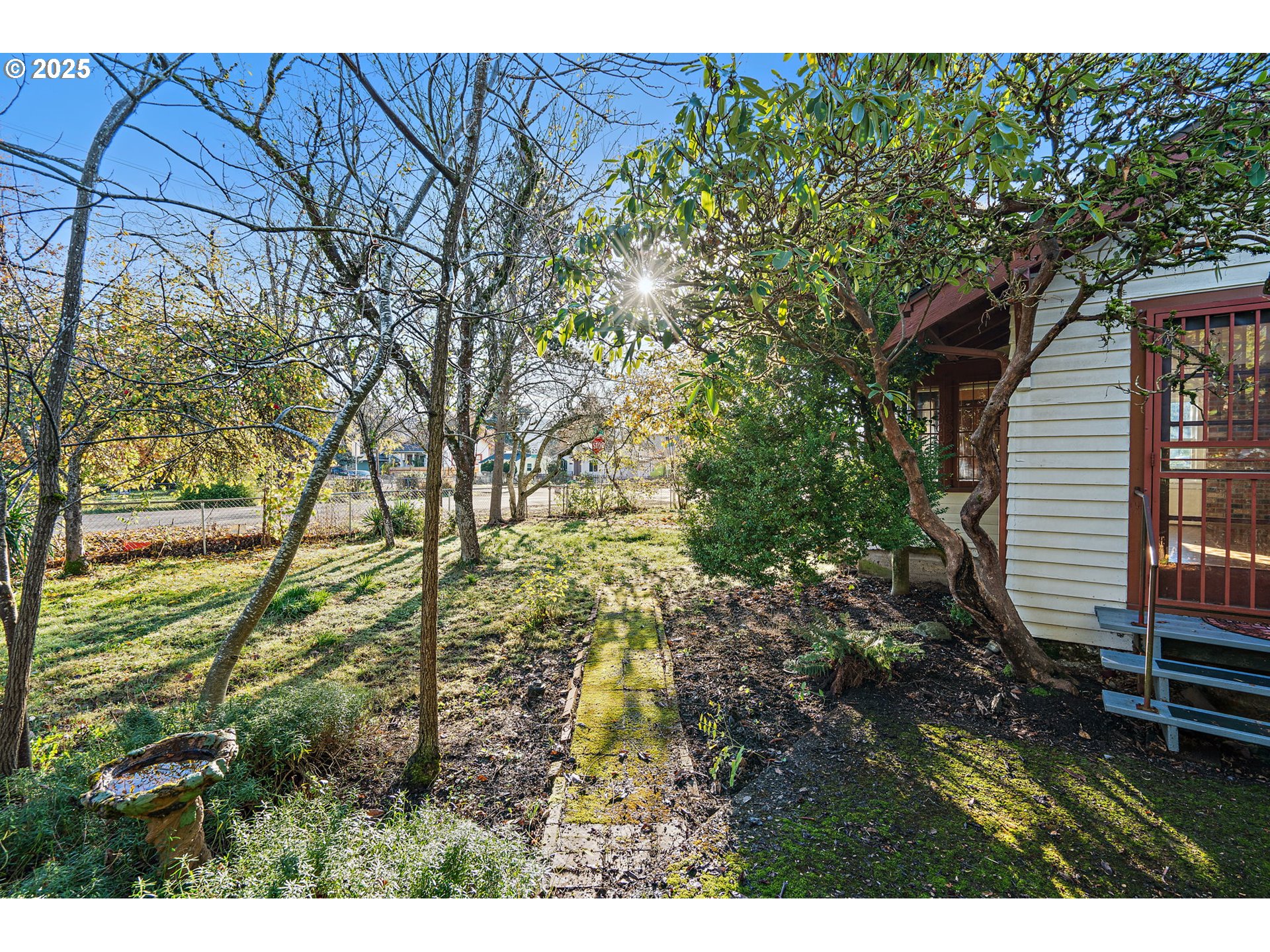 7139 Southeast 78th Avenue Portland, OR 97206 - Photo 29 of 41 a view of outdoor space and yard