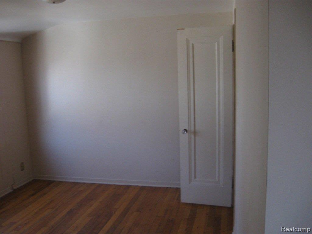 19747 Moross Road Detroit, MI 48224 - Photo 9 of 10 KEN 3-31-10 049