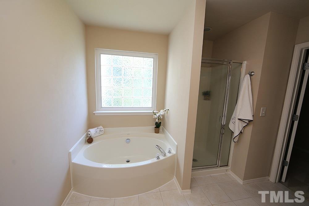 8404 Drystone Drive Raleigh, NC 27613 - Photo 8 of 12 Gallery Image 8