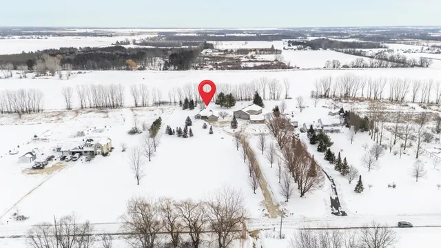 $695,000 | 4980 Broderick Road, Omro, WI 54963