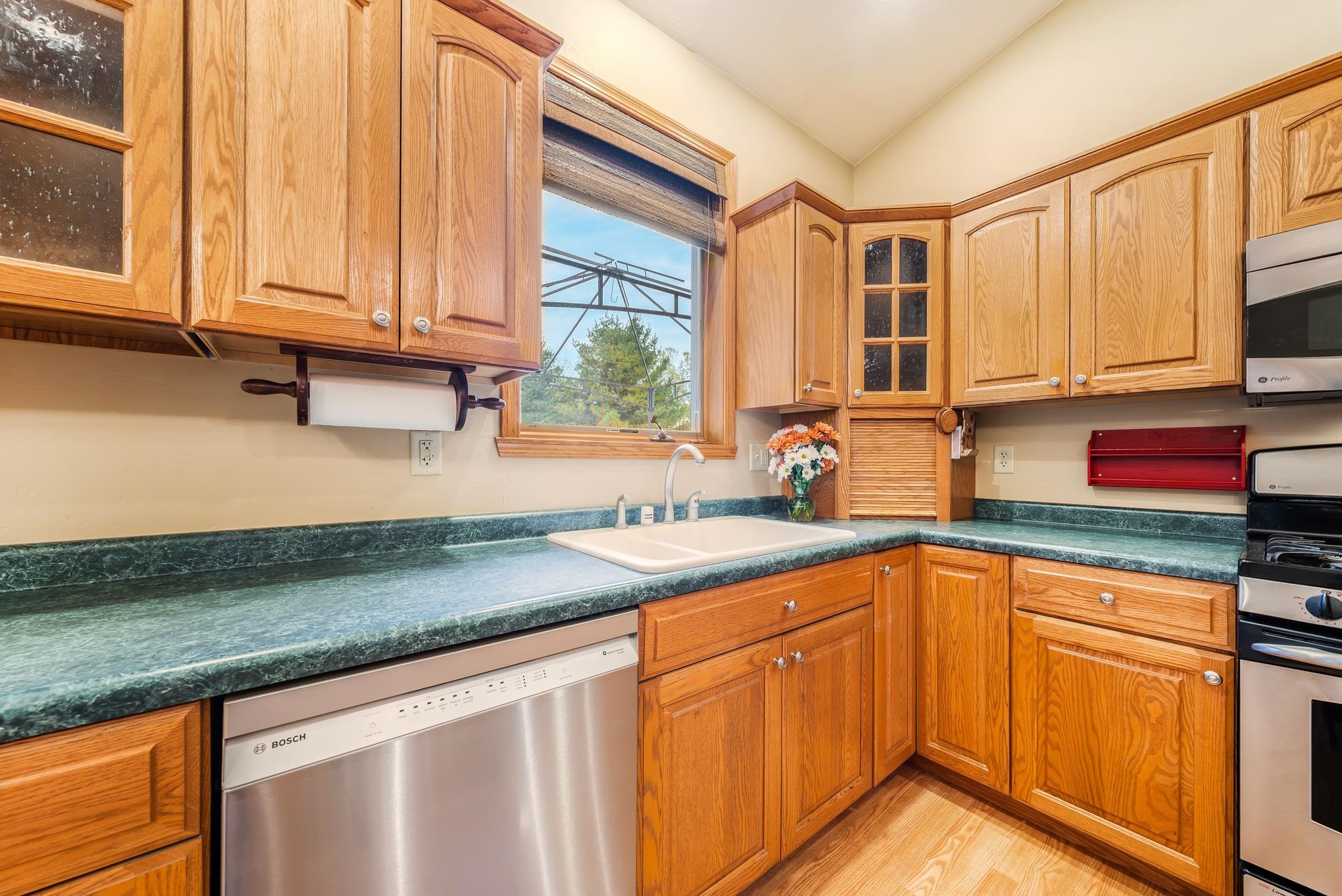 4980 Broderick Road Omro, WI 54963 - Photo 7 of 53