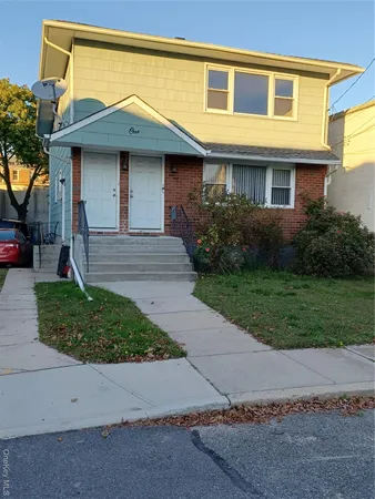 $3,500 | 1 Nicholas Avenue, Unit 2, East Rockaway, NY 11518