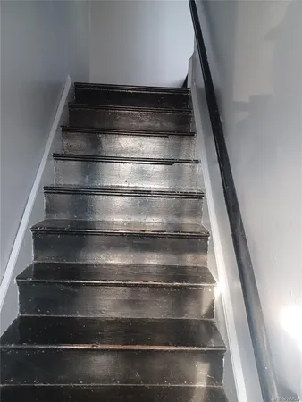 $3,500 | 1 Nicholas Avenue, Unit 2, East Rockaway, NY 11518