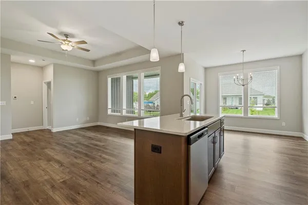 $353,937 | 12424 South Redwood Street, Lee's Summit, MO 64086