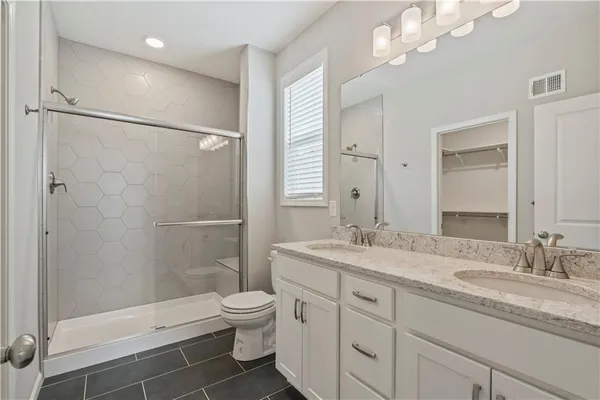 $353,937 | 12424 South Redwood Street, Lee's Summit, MO 64086