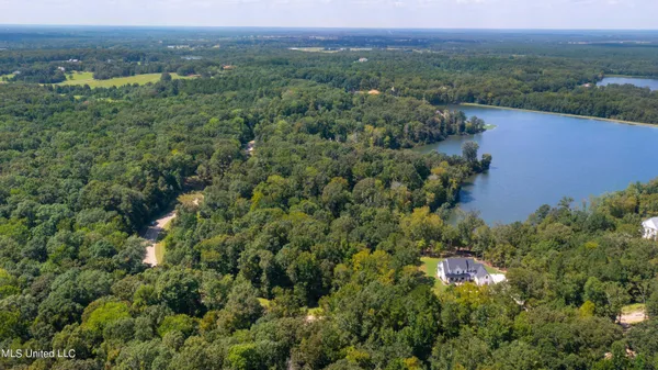 $159,900 | 138 Chestnut Hill Road, Flora, MS 39071