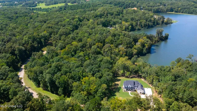 $159,900 | 138 Chestnut Hill Road, Flora, MS 39071